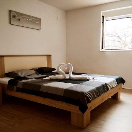 Gecko Apartment Рийека Екстериор снимка